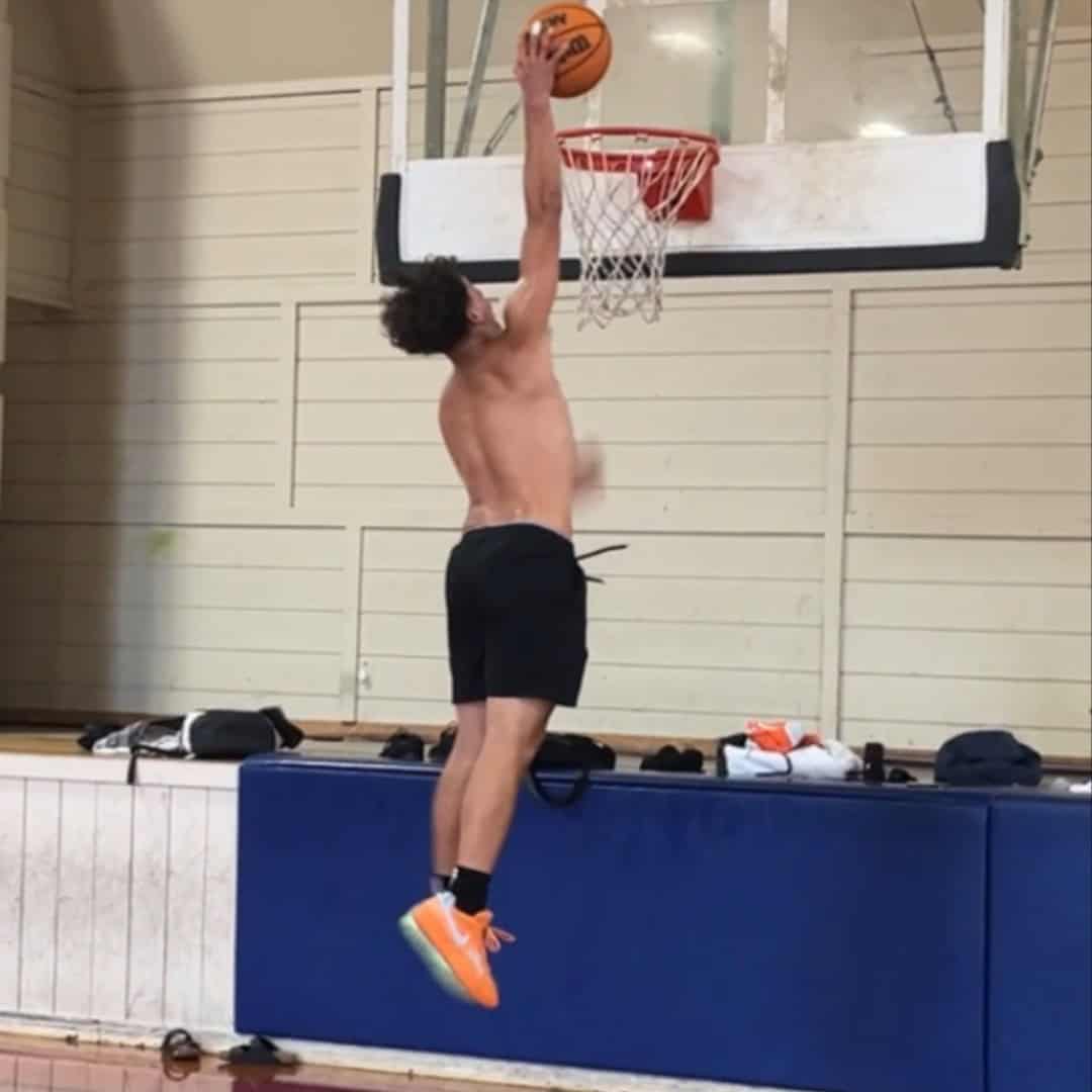 Basketball- Congrats to Jordan B (Benicia) after 10 sessions gets of training gets his first DUNK!! He got his Wings! Gamespeed Flight School in effect, specialized jump programs....basketball, volleyball, track #gamespeedsports @coachqckstep
